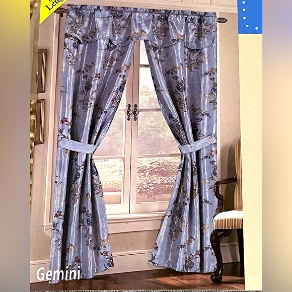 Today’s Living Other - 🆕 5 piece curtain set 54x84in